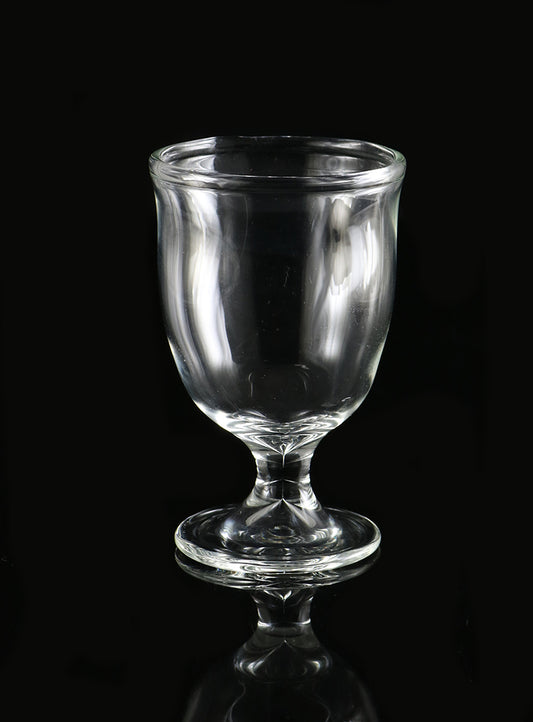 Clear wine glass 8oz by, Phil Sundling