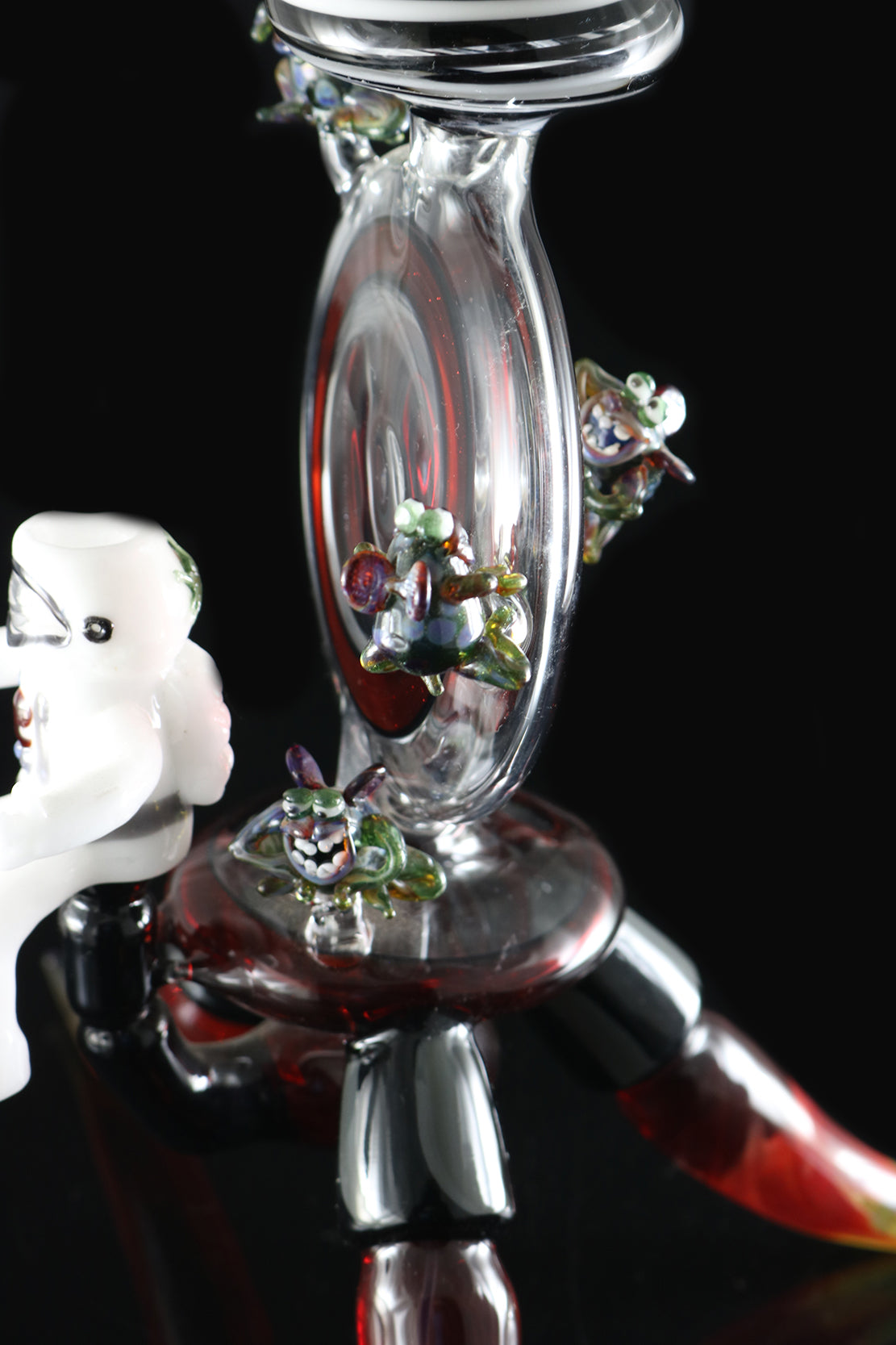 Dab Rig Spaceman & Aliens by, Tammy Baller/BMFT