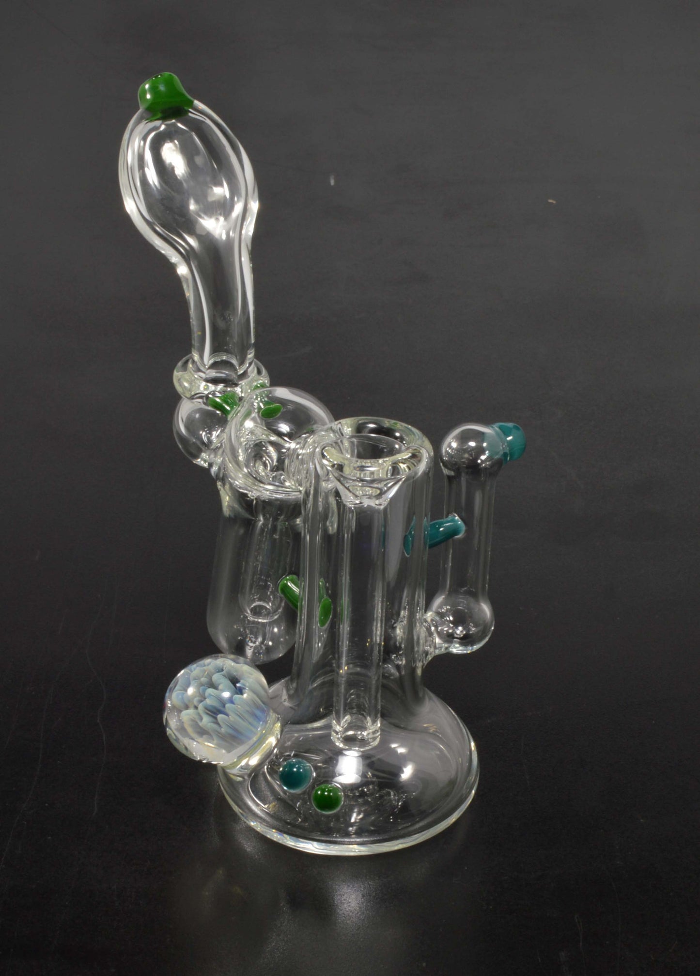 Double bubbler with color and horn accents