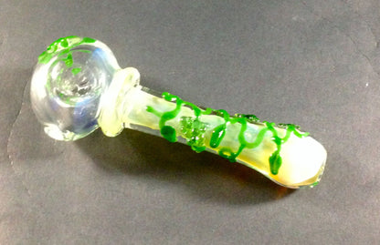 Grape Vine Spoon Pipe by, Mouse